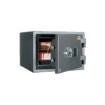 Комбиниран метален сейф Valberg BRF-32 EL